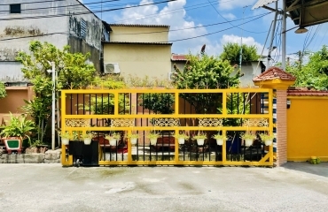 Khuôn Viên